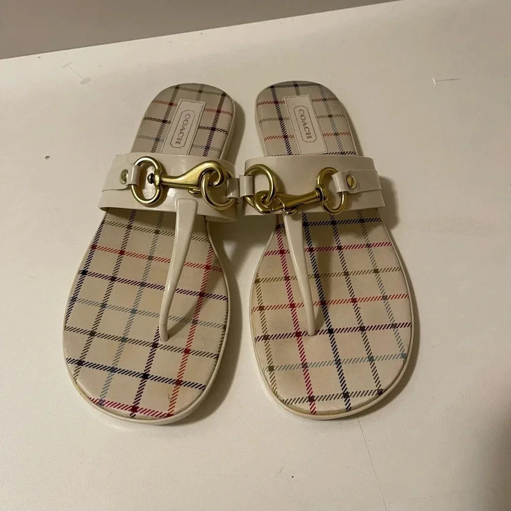 Coach's beautiful cream color Sandal with cold color horsbit